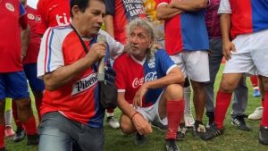 VIDEO: "Mágico" González se puso la camiseta de FAS en solidaridad con un amigo