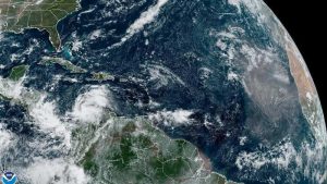 Tormenta Tropical Julia empezará a influenciar en El Salvador desde el sábado