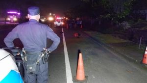 Hombre muere arrollado cuando forcejeaba con persona que padece problemas mentales en Sonsonate