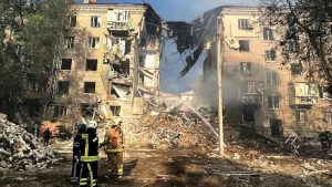 Oleada de bombardeos rusos sobre Ucrania tras explosión en puente de Crimea
