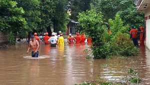 Al menos 10 muertos y 1,000 albergados tras paso de Julia en El Salvador