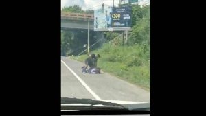VIDEO: Conductor en estado de ebriedad embistió dos motociclistas antes de ser capturado