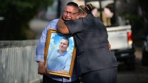 "Es normal" que hayan muertos en las cárceles, dice ministro Villatoro al responder sobre 90 fallecidos durante régimen de excepción