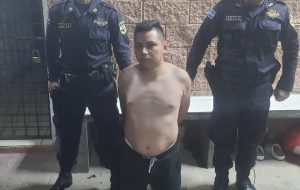 “Soy familiar de Bukele. Yo tengo el poder”, la falsa amenaza que usó un conductor ebrio para no ser capturado
