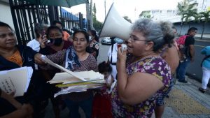 Familiares de detenidos durante el régimen se reúnen con procuradora: “Se ha comprometido que sí nos va a ayudar”