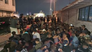 Encuentran hacinados a 33 migrantes salvadoreños en México