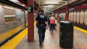 Empujó a su expareja a las vías del Metro en Nueva York