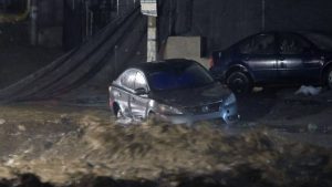 Huracán Roslyn pierde fuerza mientras avanza al norte de México
