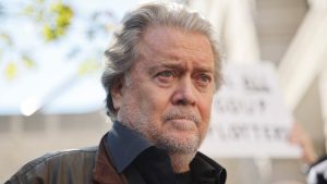Bannon, exasesor de Trump, sentenciado a cuatro meses de prisión por desacato al Congreso