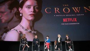 La "insólita advertencia" que Netflix tuvo que agregar a la serie “The Crown”