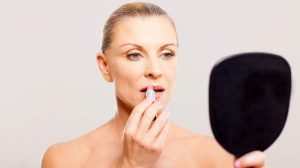 Tips de maquillaje para mujeres de la mediana edad