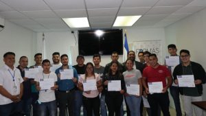 Jóvenes salvadoreños son capacitados por Insaforp y Oracle