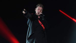 Nick Carter llora la muerte de su hermano menor Aaron