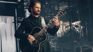 Ricardo Arjona suspende conciertos por crisis médica