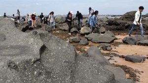 ¿Sabes cómo se formaron las rocas volcánicas en playas de El Salvador?