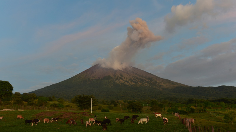 Volcan-Chaparrastique-San-Miguel-erupcion-san-jorge-chinameca