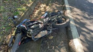 VIDEO: Momento en el que dos motociclistas provocan accidente en Santa Rosa de Lima