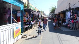 Vendedores de Santa Ana se quejan de que alcaldía les pidió desalojar a pesar del acuerdo de hacerlo hasta enero
