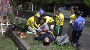 Motociclista herido tras atropellar a un perrito en la calle 5 de Noviembre
