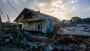 Un muerto y varios desaparecidos por tornados al sur de EE. UU.
