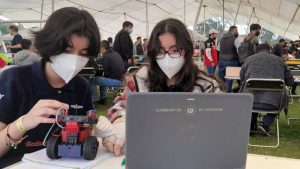 Alumnas del C.E. España compiten en olimpiadas de robótica