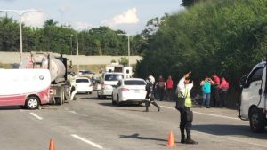 Siete autos involucrados en accidente de tránsito en bulevar Monseñor Romero