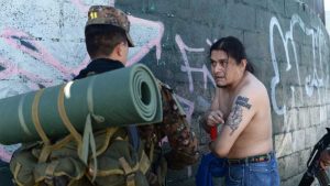 Expertos en Derechos Humanos advierten: Con militarización Bukele busca desviar atención de la gente y mejorar su imagen