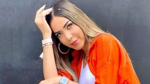 Mónica Benítez presenta a su pareja y admiradores se lamentan