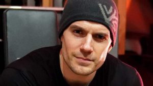 Henry Cavill es el más guapo de 2022, según encuesta