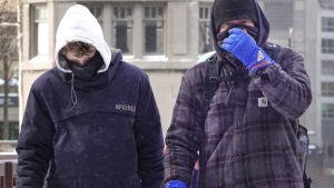 Intensa tormenta invernal afecta a más de 240 millones de estadounidenses en víspera de Navidad