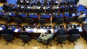 Asamblea aprueba el reinstalo de mujeres despedidas en estado de embarazo