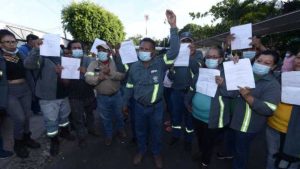 "No son mañosos". Detienen a varios empleados de la alcaldía de Soyapango tras protestar por impago de salarios