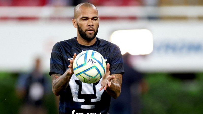 Dani Alves Pumas UNAM