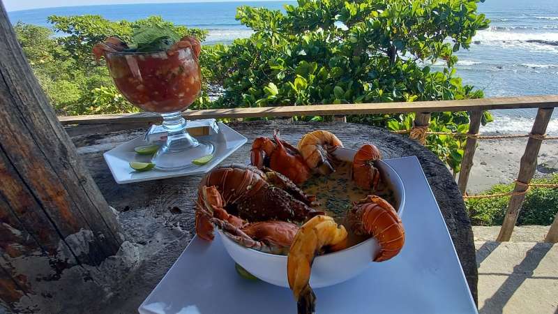 Los amantes de los mariscos tienen la oportunidad de degustar una diversidad de deliciosos platillos. Foto: EDH / Insy Mendoza