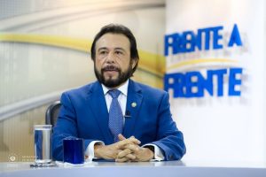 Félix Ulloa revela que para reducir municipios a 50 la Asamblea podría aprobar una disposición transitoria