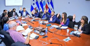 Asamblea da visto bueno para aprobar nueva ley de compras con fondos públicos