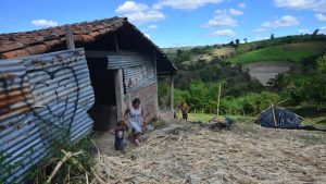 "Estaremos más olvidados": Mercedes La Ceiba teme a desaparecer por reordenamiento territorial