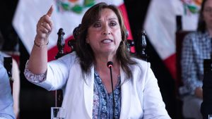 Congreso de Perú sin consenso por adelanto electoral mientras siguen protestas