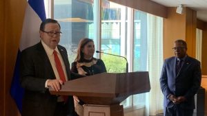 William Duncan jura como nuevo Embajador de EE.UU. en El Salvador