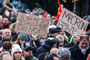 Las protestas contra la reforma de las pensiones se intensifican en Francia