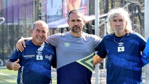 "Mágico" González despierta alegría en Guatemala
