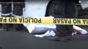 Investigan a policías por supuesto hurto de $30 mil a delincuente que viajaba dentro de ataúd