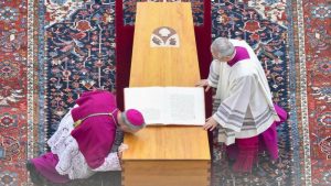 Entierro papa emérito Benedicto