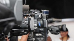 Agentes policiales retuvieron arbitrariamente a periodista, denuncia APES