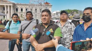 Al menos ocho sindicatos denuncian actos arbitrarios