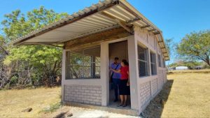 Comunidad en Conchagua hace reparaciones para habilitar el dispensario de Salud