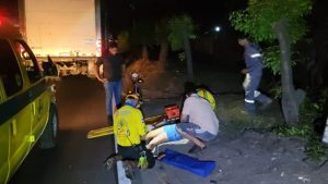 Motociclista atropelló a adolescente en Quezaltepeque