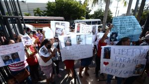 "Solo quiero saber si está con vida", hija de adulto mayor capturado en el régimen