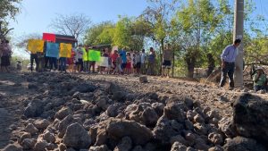 Habitantes de cantón El Progreso de San Miguel piden reparación de calle principal