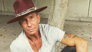 "Hay gente muy idiota", Erik Rubín molesto ante rumores de infidelidad